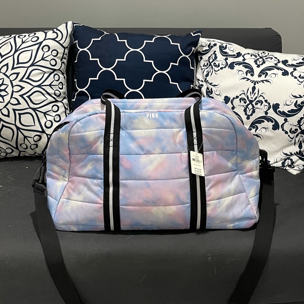 SOLD‼️ TIE DYE DUFFLE BAG BY: PINK VICTORIA SECRET